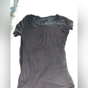Black/striped lululemon t shirt! Reversible